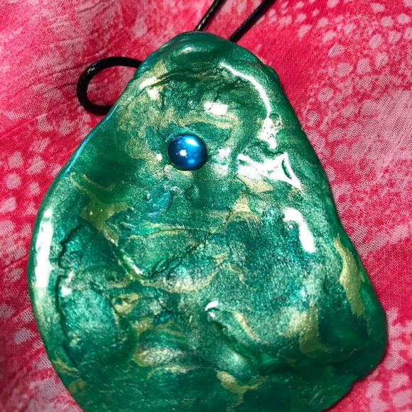 Seashell Handmade Necklace - Picture 6 of 16